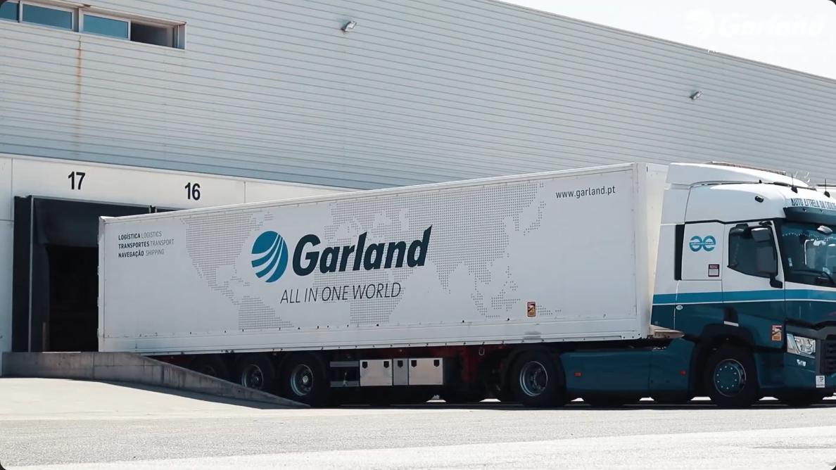 Screenshot 2025-09-25 at 17-56-24 A VIAGEM DE UMA VIDA PODE SER TÃO SIMPLES COMO TRAÇAR UMA ROTA - YouTube